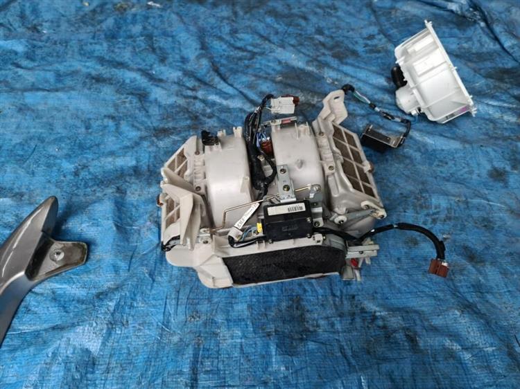 Мотор печки Хонда Легенд в Курске 206136