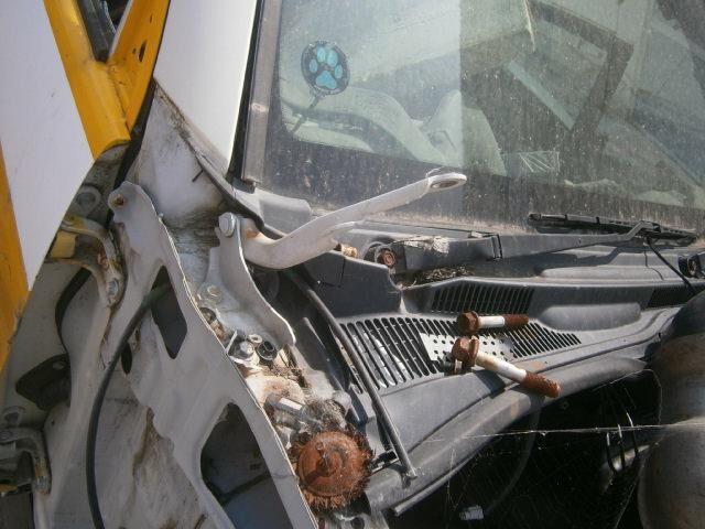 Решетка под лобовое стекло Тойота Хайлюкс Сурф в Курске 29488